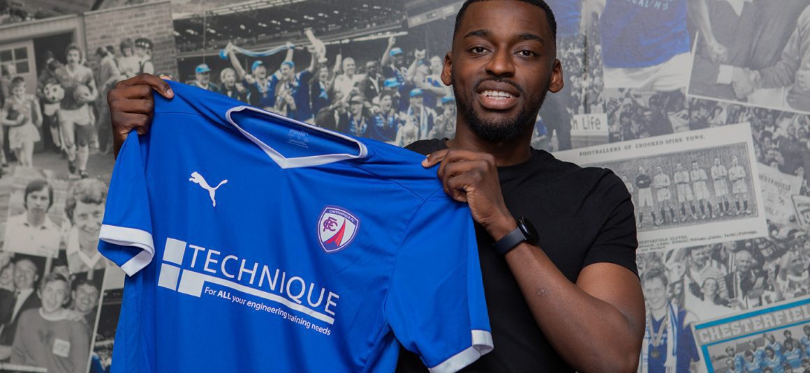 Spireites sign defender Spireites sign defender