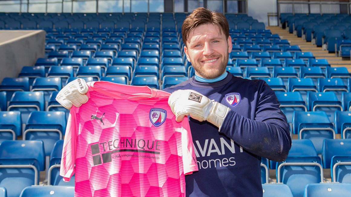 Keeper signs for Spireites